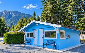 Richca Chalets Resort